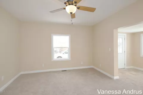 754 Root, Belding, MI 48809 photo 5