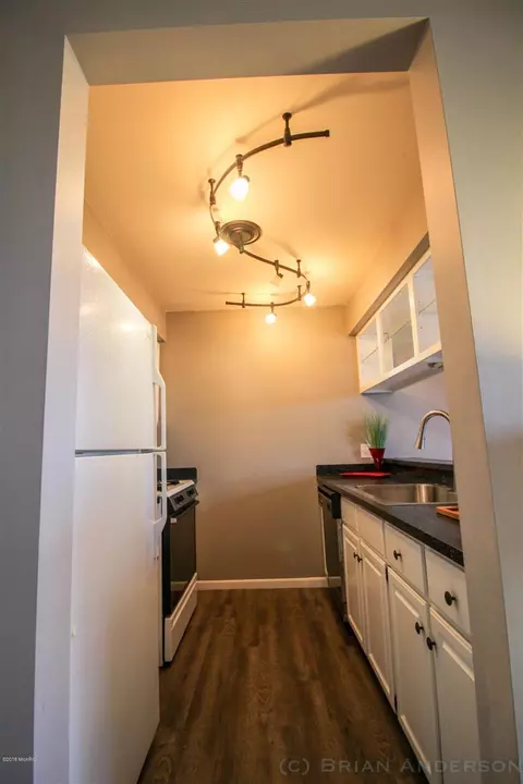 7500 Boulder Blf #12, Jenison, MI 49428 photo 12