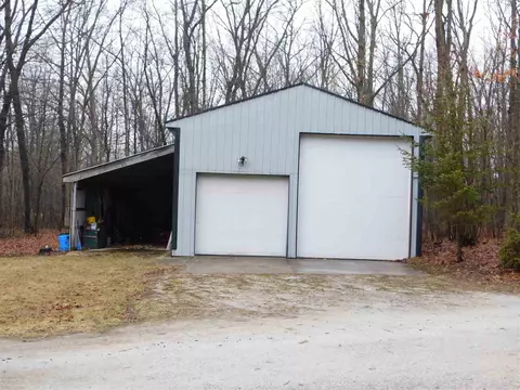 4340 E 106th, Grant, MI 49327 photo 2