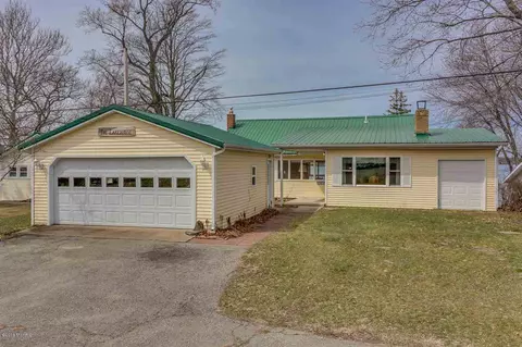 20042 M-60, Three Rivers, MI 49093 photo 2