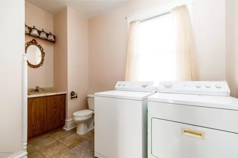 220 Exchange, Marshall, MI 49068 photo 17