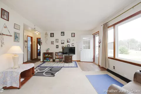 820 E State, Belding, MI 48809 photo 6