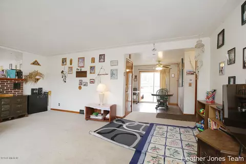 820 E State, Belding, MI 48809 photo 8