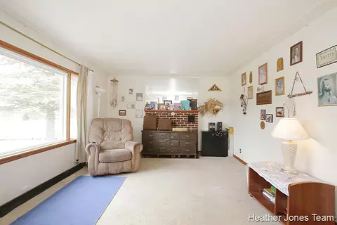 820 E State, Belding, MI 48809 photo 5