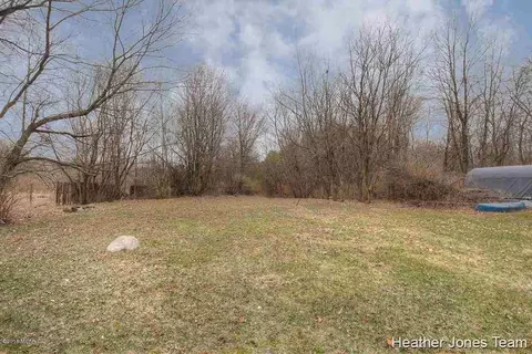 820 E State, Belding, MI 48809 photo 22