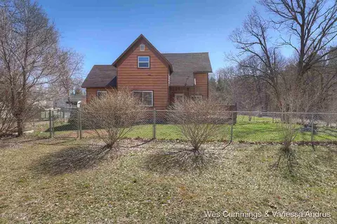 808 Riverside, Belding, MI 48809 photo 17