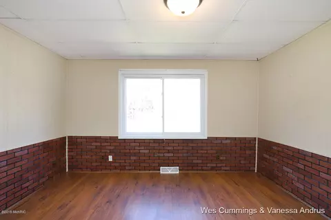 808 Riverside, Belding, MI 48809 photo 11