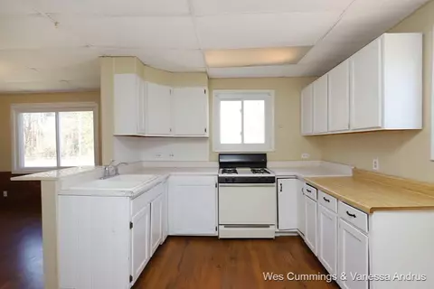 808 Riverside, Belding, MI 48809 photo 6