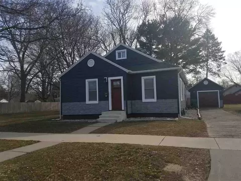815 Maple, Three Rivers, MI 49093 photo 1