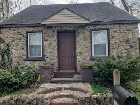 607 Oak, Three Rivers, MI 49093 photo 1