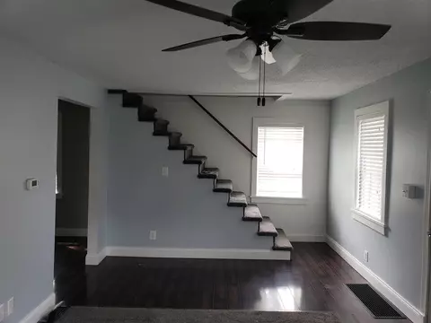 607 Oak, Three Rivers, MI 49093 photo 3