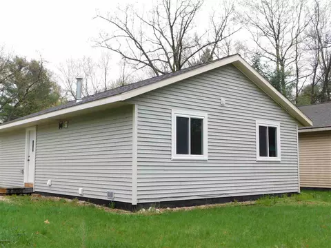 4067 E 3rd, Newaygo, MI 49337 photo 2