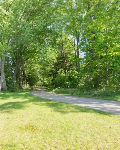 115 E Main, Whitehall, MI 49461 photo 21