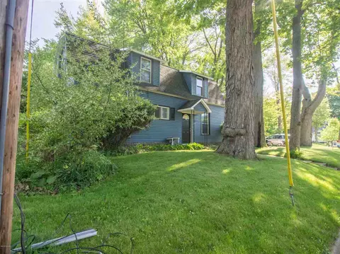 115 E Main, Whitehall, MI 49461 photo 2