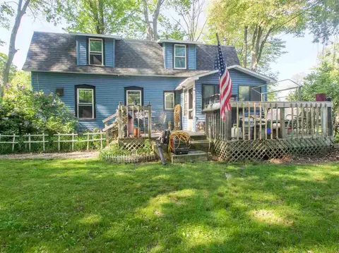 115 E Main, Whitehall, MI 49461 photo 5