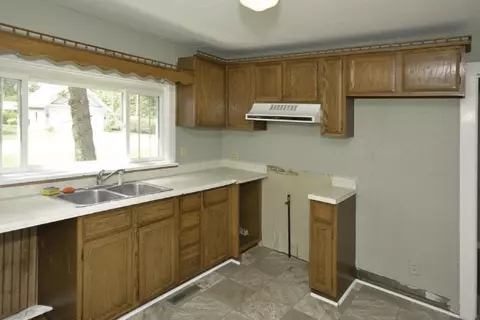 203 E Read, Marcellus, MI 49067 photo 8