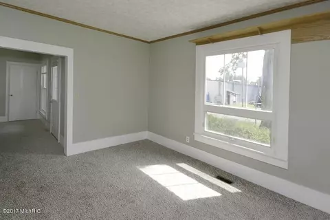 203 E Read, Marcellus, MI 49067 photo 4