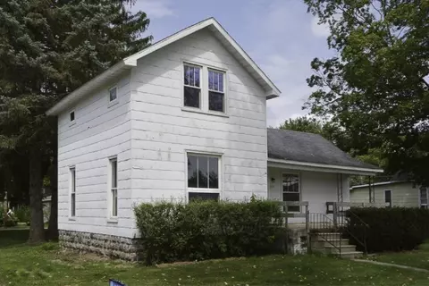 203 E Read, Marcellus, MI 49067 photo 2