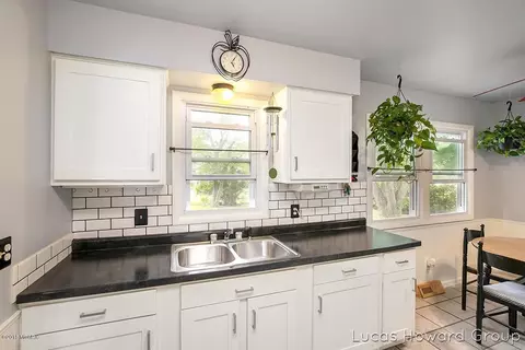 4194 Sandy, Dorr, MI 49323 photo 8