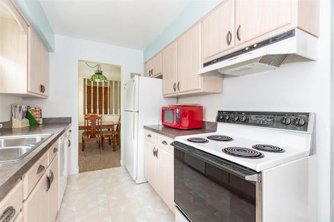 423 E Glenguile Ave, Parchment, MI 49004 photo 7