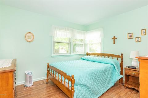423 E Glenguile Ave, Parchment, MI 49004 photo 12