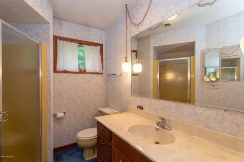 2262 E Glendora, Buchanan, MI 49107 photo 7