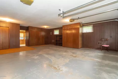2262 E Glendora, Buchanan, MI 49107 photo 14