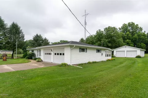 2262 E Glendora, Buchanan, MI 49107 photo 22