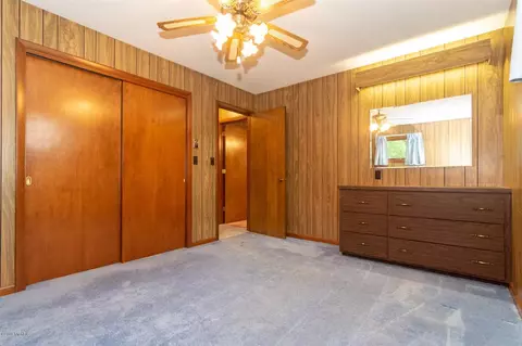 2262 E Glendora, Buchanan, MI 49107 photo 12