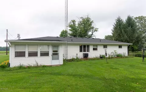 2262 E Glendora, Buchanan, MI 49107 photo 18
