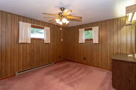 2262 E Glendora, Buchanan, MI 49107 photo 8