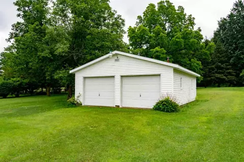 2262 E Glendora, Buchanan, MI 49107 photo 21
