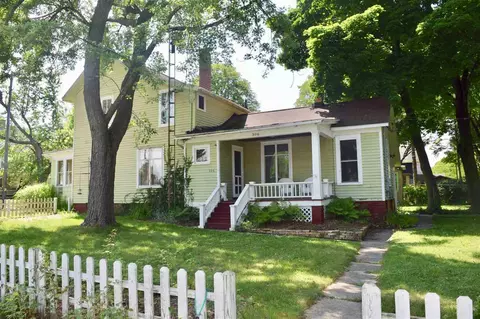 306 Pine, Manistee, MI 49660 photo 1