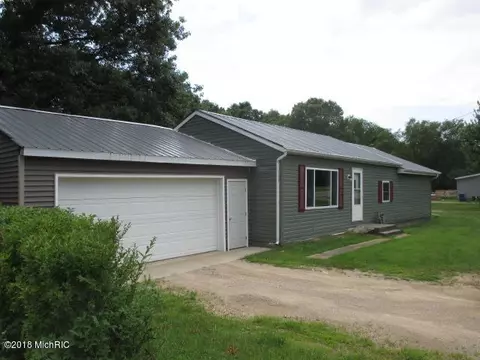 1252 106th, Plainwell, MI 49080 photo 4