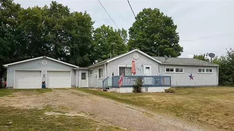 134 W Maple, Muir, MI 48860 photo 1