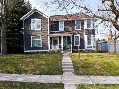 406 3rd, Manistee, MI 49660 photo 1