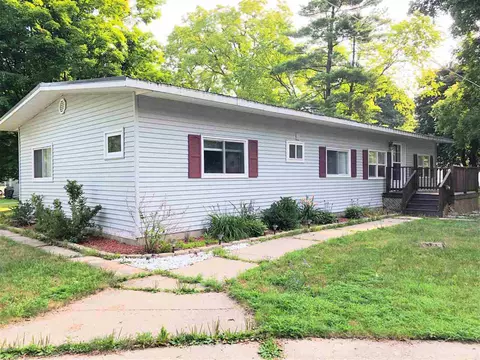 404 Spring, Big Rapids, MI 49307 photo 2