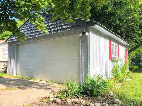 404 Spring, Big Rapids, MI 49307 photo 3