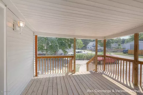 722 Pearl, Belding, MI 48809 photo 25