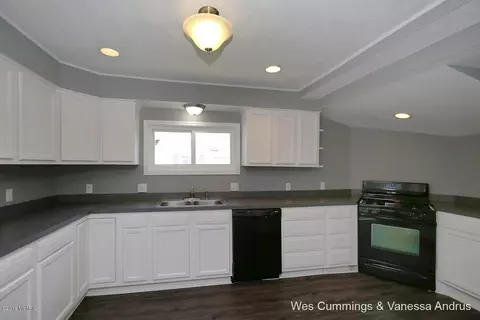 722 Pearl, Belding, MI 48809 photo 9