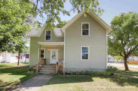 722 Pearl, Belding, MI 48809 photo 1