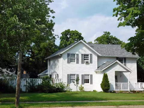 302 W Front, Buchanan, MI 49107 photo 1