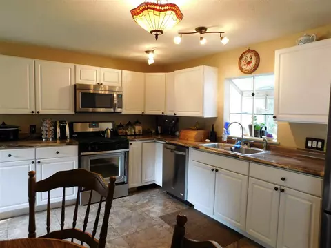 302 W Front, Buchanan, MI 49107 photo 3