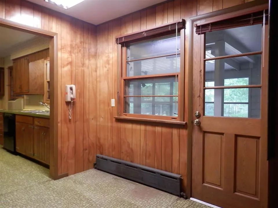  6611 Gandy Ln, Sawyer, MI 49125 photo 11