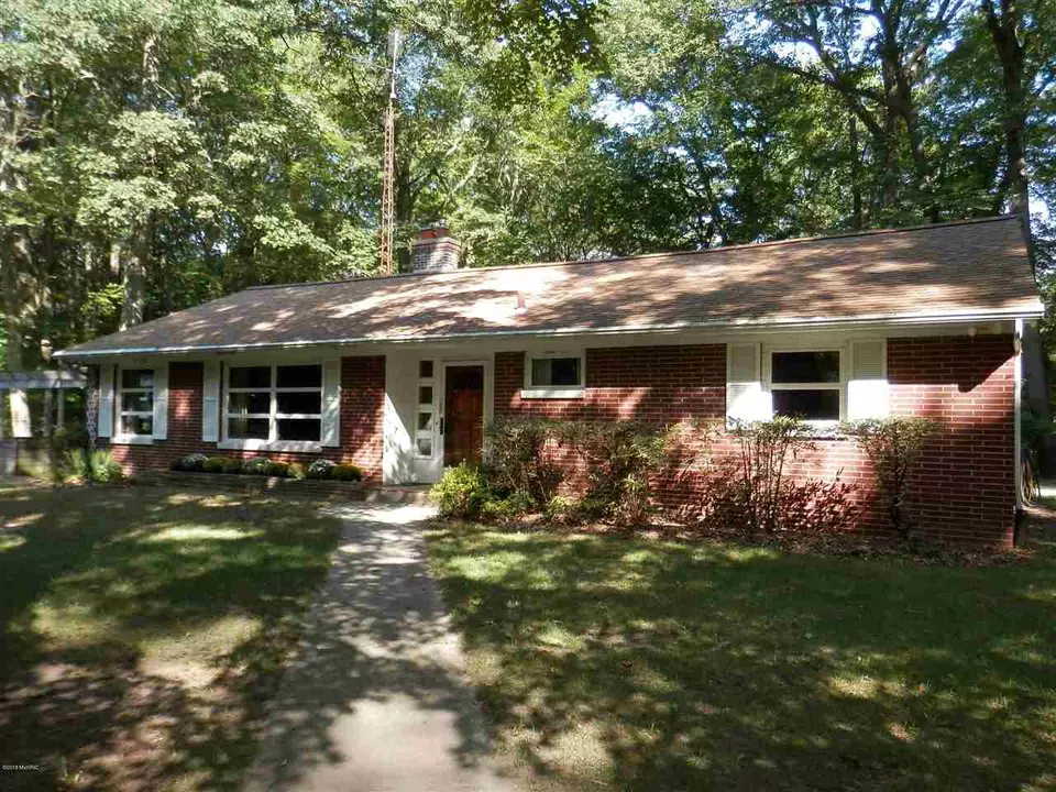  6611 Gandy Ln, Sawyer, MI 49125 photo 2