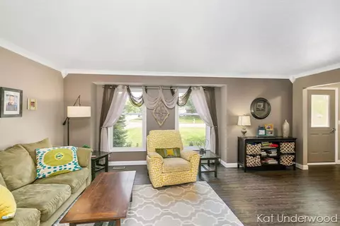 8763 Shadowbrook, Jenison, MI 49428 photo 4