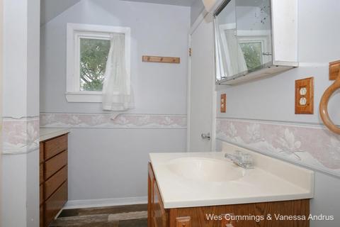 802 W State, Belding, MI 48809 photo 22
