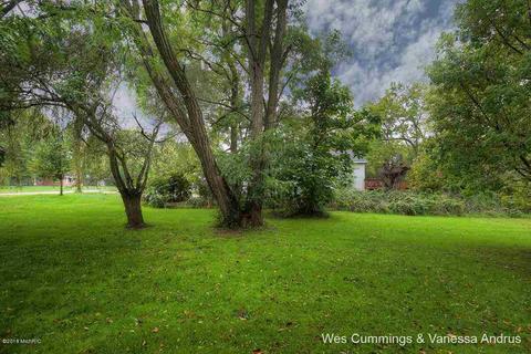 802 W State, Belding, MI 48809 photo 9
