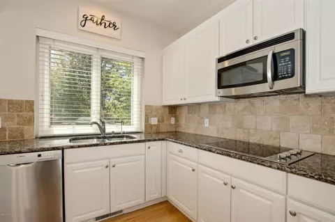 89 Fox Pt, Ada, MI 49301 photo 12