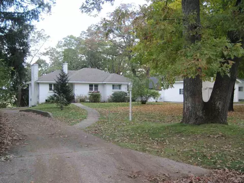 606 E Riv, Whitehall, MI 49461 photo 1